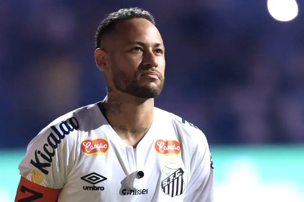 Neymar critica bola do Estadual