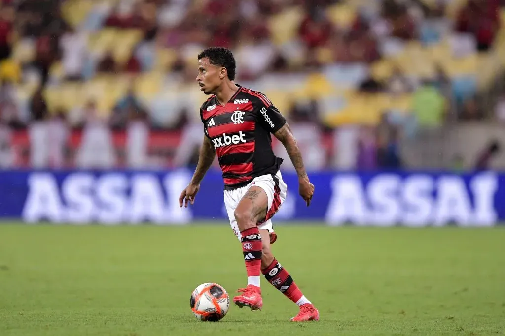 Allan em ação pelo Flamengo. Foto: Thiago Ribeiro/AGIF