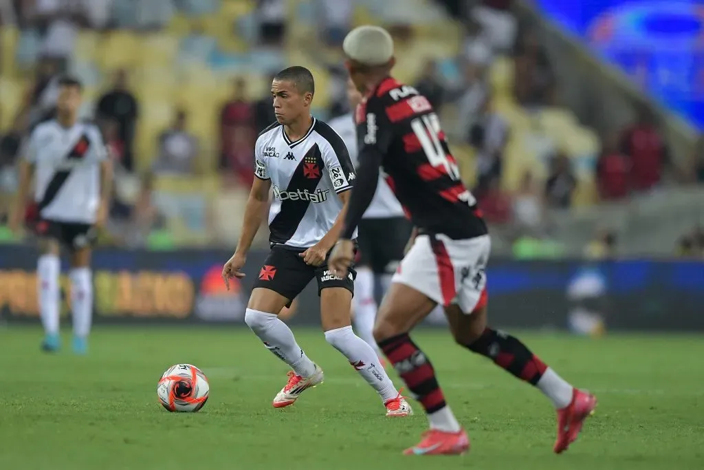 Zuccarello em campo no clássico contra o Flamengo. Foto: Thiago Ribeiro/AGIF