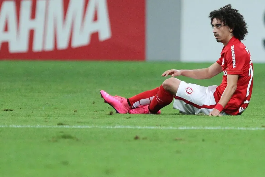 Valdívia em jogo do Internacional. Gustavo Granata/AGIF.