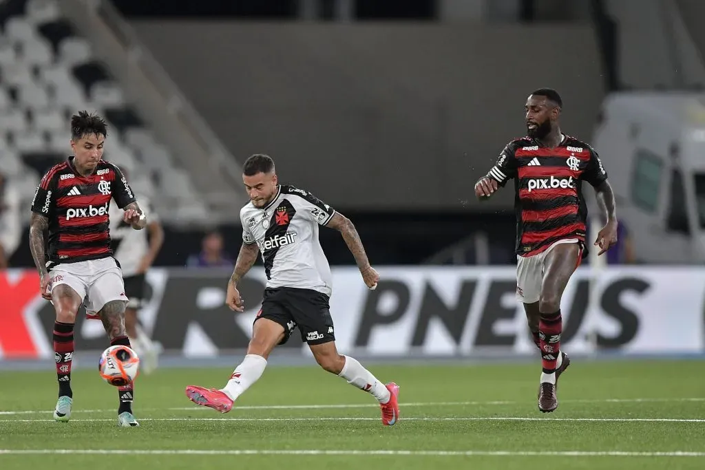 Vasco perdeu para o Flamengo pelo Carioca. Foto: Thiago Ribeiro/AGIF