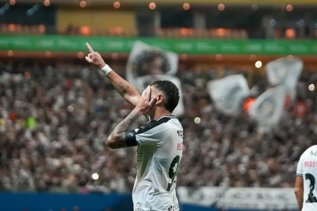 Vegetti jogador do Vasco