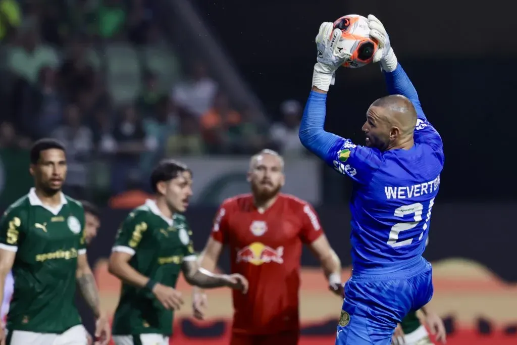 SP – SAO PAULO – 28/01/2025 – PAULISTA 2025, PALMEIRAS X BRAGANTINO – Weverton goleiro do Palmeiras durante partida contra o Bragantino no estadio Arena Allianz Parque pelo campeonato Paulista 2025.
