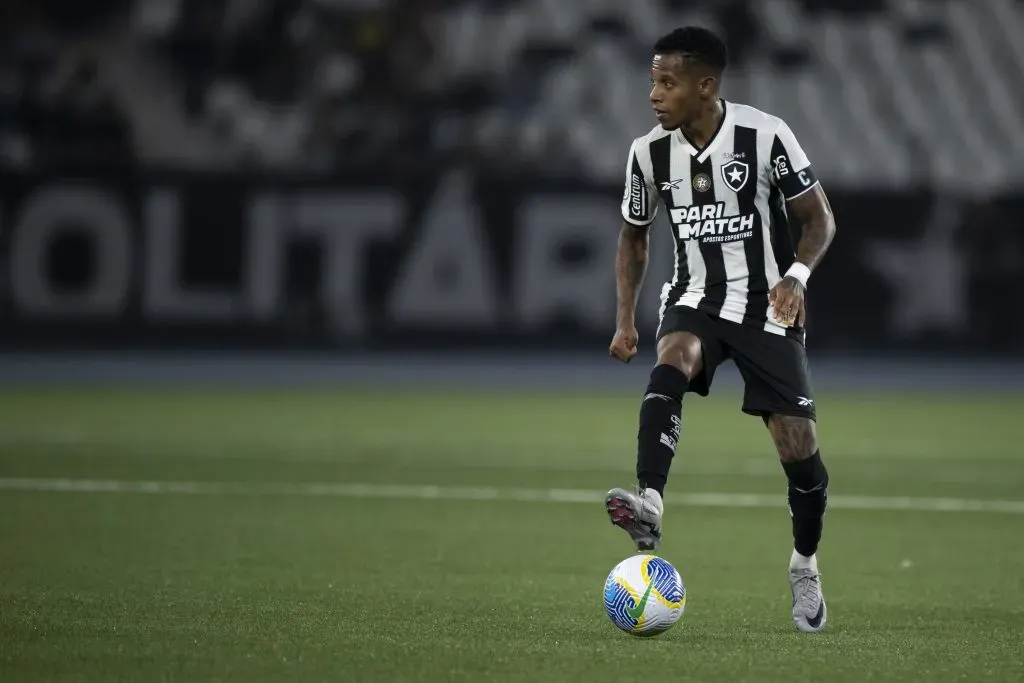 Tchê Tchê considera o título da Libertadores com o Botafogo o maior da sua carreira ” Mandei fazer a réplica”