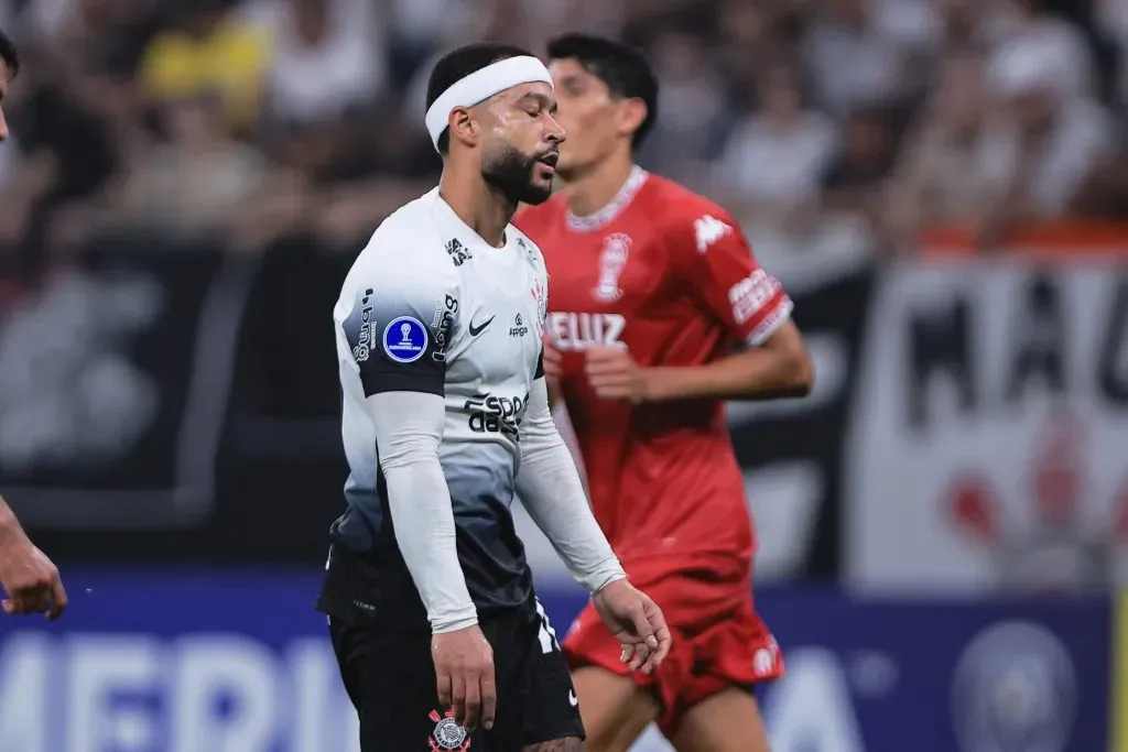 Corinthians perdeu para o Huracán na estreia pela Sul-Americana.