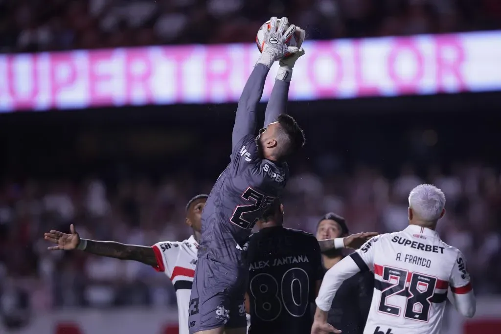 SP – SAO PAULO – 26/01/2025 – PAULISTA 2025, SAO PAULO X CORINTHIANS – Rafael goleiro do Sao Paulo durante partida contra o Corinthians no estadio Morumbi pelo campeonato Paulista 2025. Foto: Ettore Chiereguini/AGIF