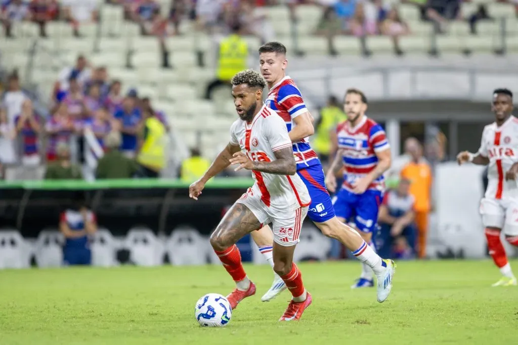Wesley em ação diante do Fortaleza. Foto: Baggio Rodrigues/AGIF