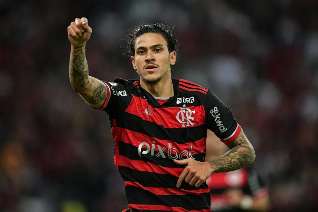 Atacante comemora gol pelo Flamengo