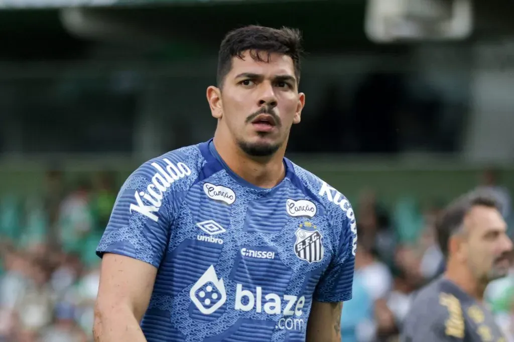 João Paulo em amistoso diante do Coritiba. Foto: Robson Mafra/AGIF