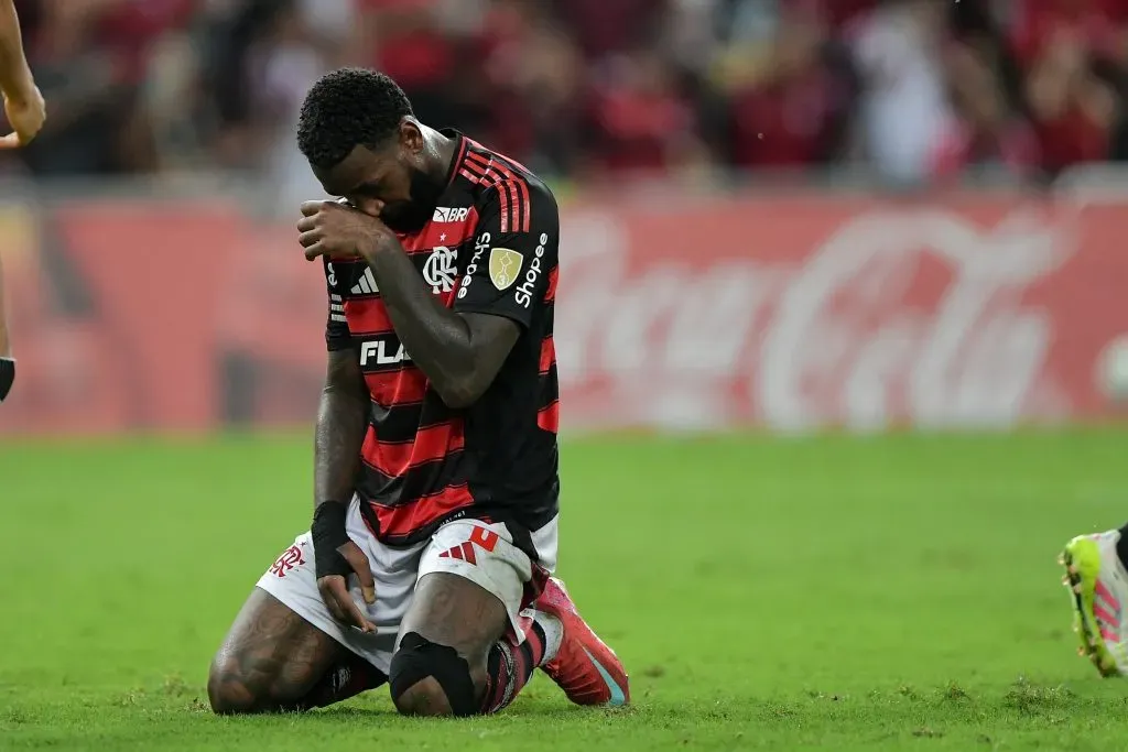 Flamengo vai se reunir com Gerson para definir futuro – Foto: Thiago Ribeiro/AGIF