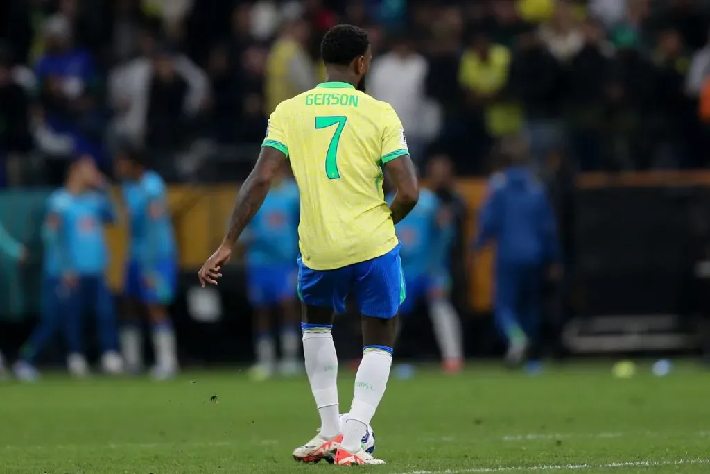 Gerson vinha sendo titular com Ancelotti – Foto: Marlon Costa/AGIF