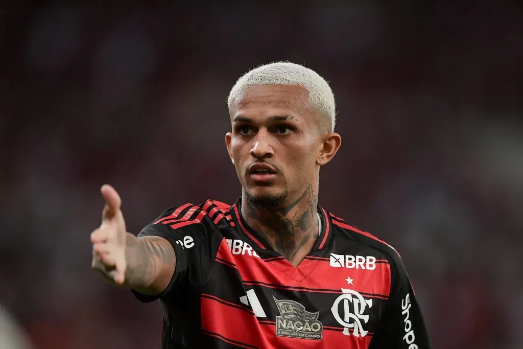 Wesley em partida do Flamengo. Foto: Thiago Ribeiro/AGIF