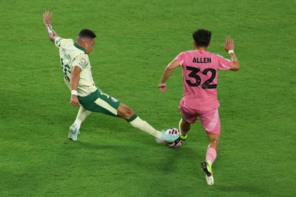 Paulinho balançou as redes também contra o Inter Miami. Photo by Dan Mullan/Getty Images