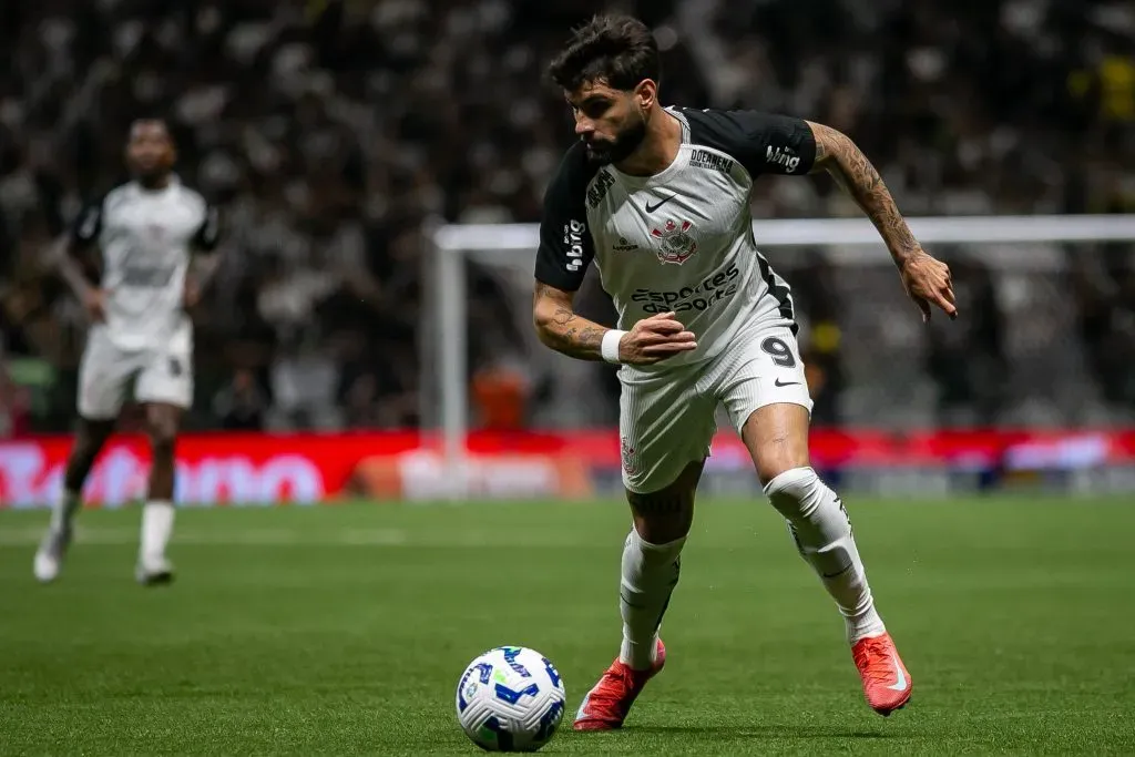 Yuri Alberto em ação pelo Corinthians. Foto: Fernando Moreno/AGIF