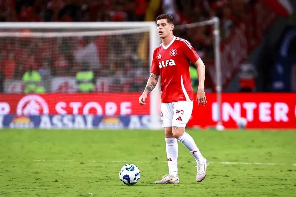 Ronaldo, volante do Internacional