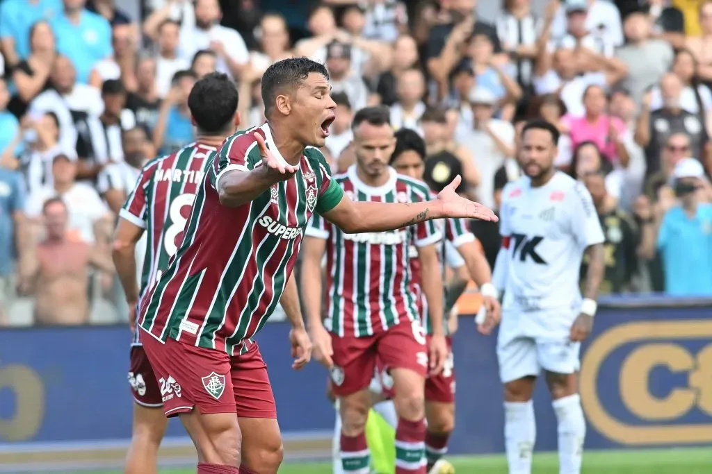 Thiago Silva durante o empate do Fluminense com o Santos. Foto: Jota Erre/AGIF