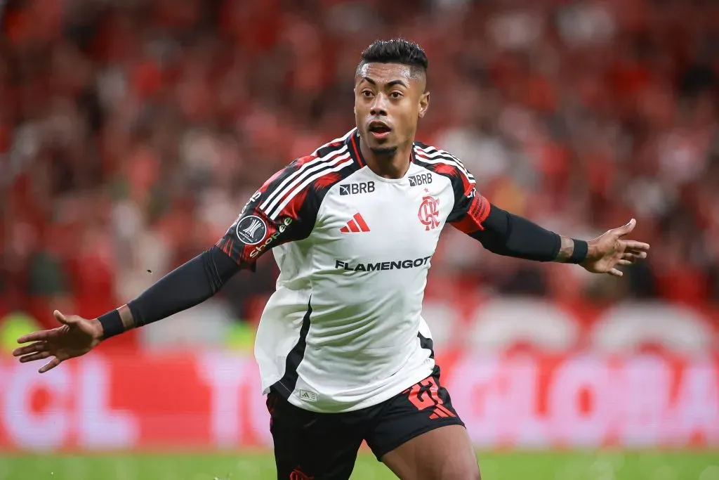 RS – PORTO ALEGRE – 20/08/2025 – COPA LIBERTADORES 2025, INTERNACIONAL X FLAMENGO – Bruno Henrique jogador do Flamengo comemora seu gol durante partida contra o Internacional no estadio Beira-Rio pelo campeonato Copa Libertadores 2025. Foto: Maxi Franzoi/AGIF