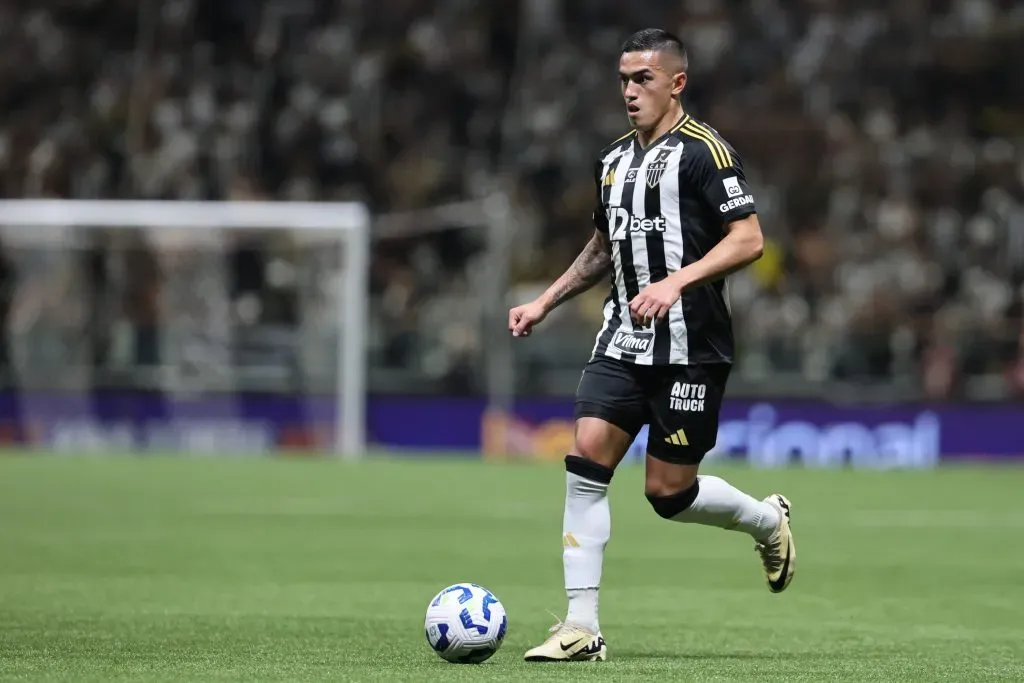 MG – BELO HORIZONTE – 27/08/2025 – COPA DO BRASIL 2025, ATLETICO-MG X CRUZEIRO – Cuello jogador do Atletico-MG durante partida contra o Cruzeiro no estadio Arena MRV pelo campeonato Copa Do Brasil 2025. Foto: Gilson Lobo/AGIF
