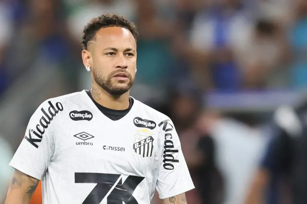 Neymar está à disposição do Santos novamente. Foto: Gilson Lobo/AGIF