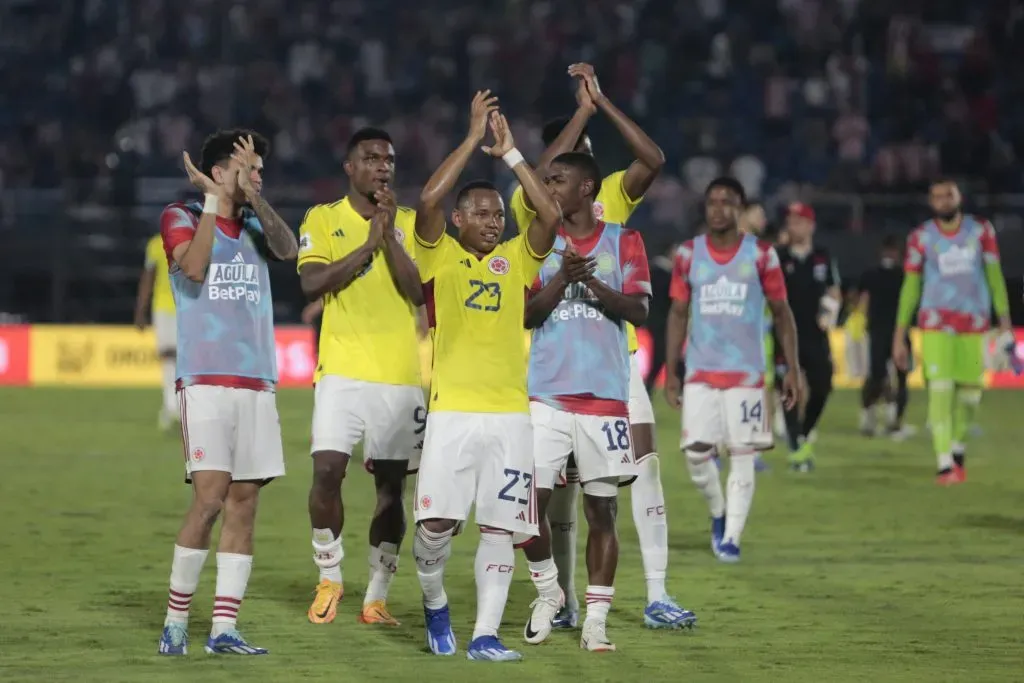 Colombia celebra el triunfo sobre Paraguay – Foto Christian Alvarenga/Getty Images)