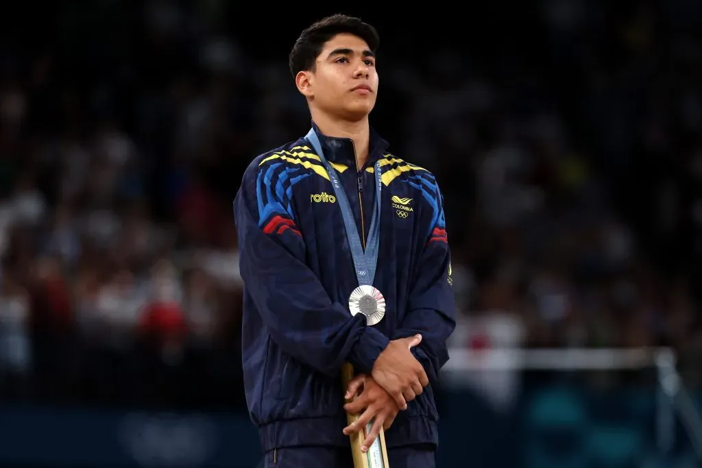 Ángel Barajas con la medalla de plata. (Photo by Naomi Baker/Getty Images)
