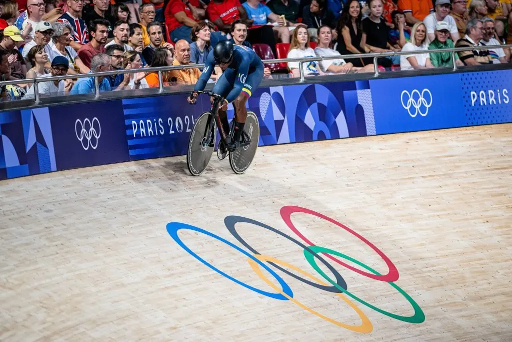 Kevin Quintero en el velódromo Saint-Quentin-en-Yvelines de París 2024 / IMAGO.