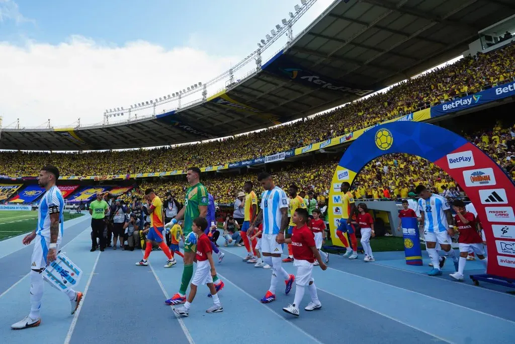 Jugadores de Argentina vs. Colombia en Barranquilla. Foto: Andres Rot/Getty Images.