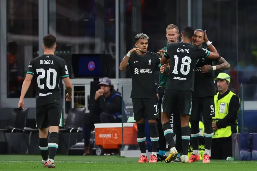 Luis Díaz entra al campo de juego en sustitución de Cody Gakpo, en la Champions League. / IMAGO.