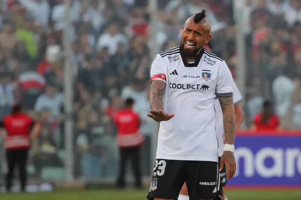 Arturo Vidal con Colo Colo vs. Magallanes. Foto: Imago.