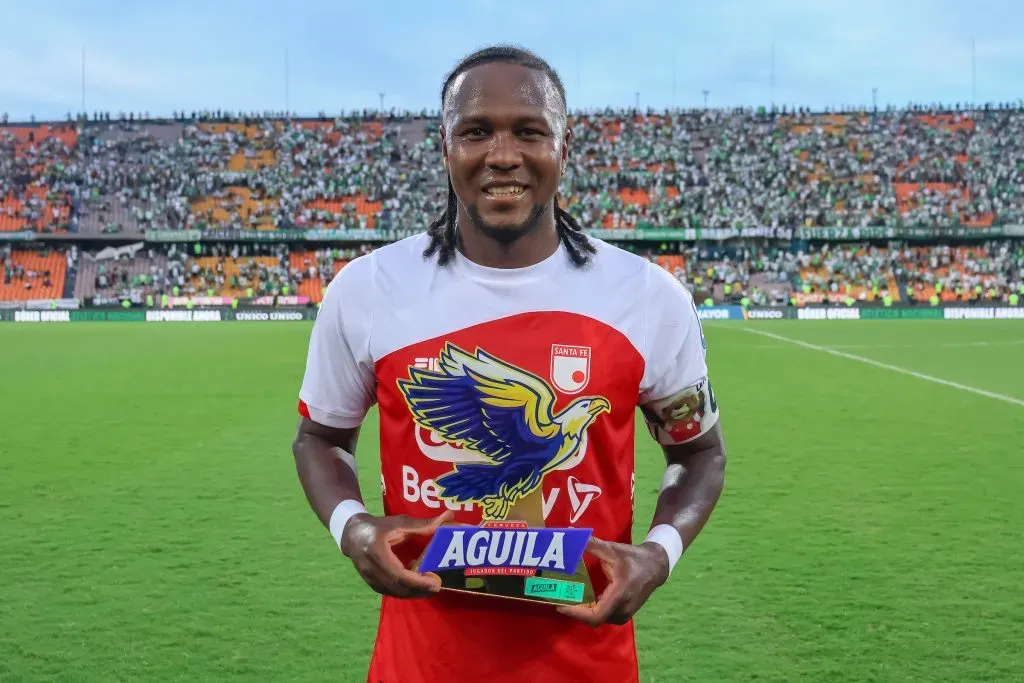 Hugo Rodallega de Independiente Santa Fe en la Liga BetPlay DIMAYOR I. Foto: VizzorImage / Paulina Betancur.