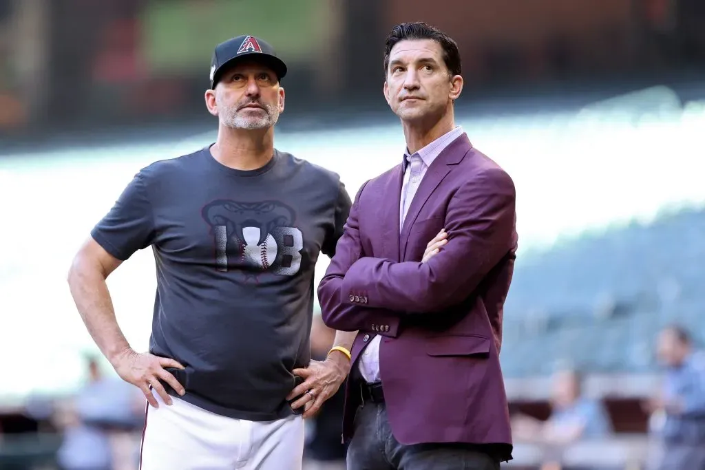 Torey Lovullo and general manager Mike Hazen of the Diamondbacks