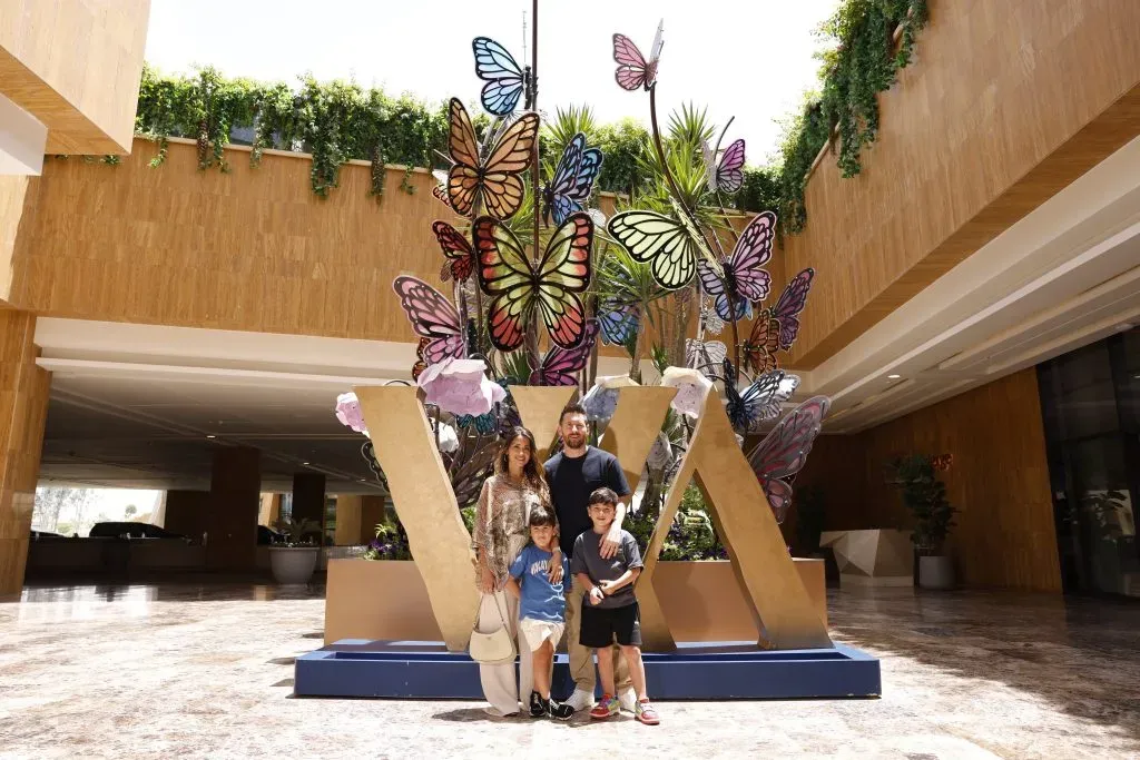 Lionel Messi junto a su familia en Arabia Saudita a principios del mes de mayo. @AhmedAlKhateeb