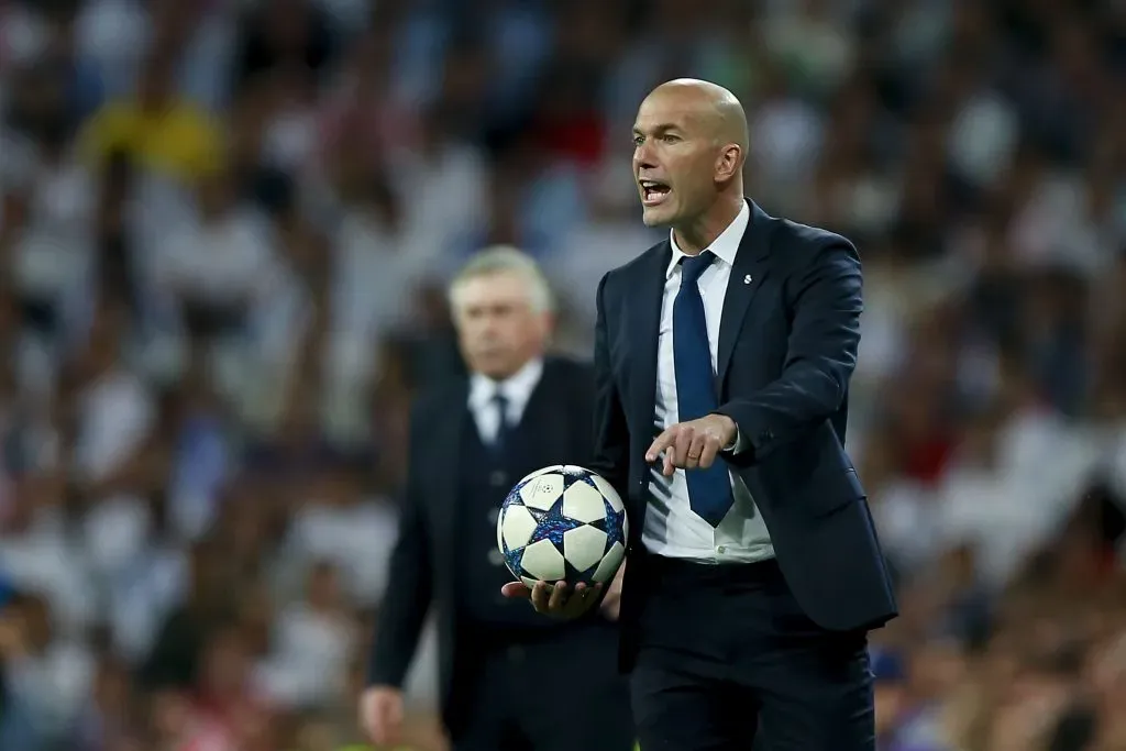 ¿Sale Carlo Ancelotti y entra Zinedine Zidane? Getty Images.