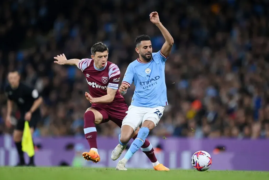 Riyad Mahrez jugando contra West Ham. Getty Images