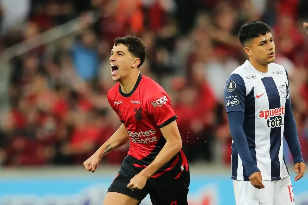 CURITIBA, BRAZIL – JUNE 27: Vitor Bueno of Athletico Paranaense celebrates after scoring the team´s first goal during the Copa CONMEBOL Libertadores 2023 group G match between Athletico Paranaense and Alianza Lima at Ligga Arena on June 27, 2023 in Curitiba, Brazil. (Photo by Heuler Andrey/Getty Images)