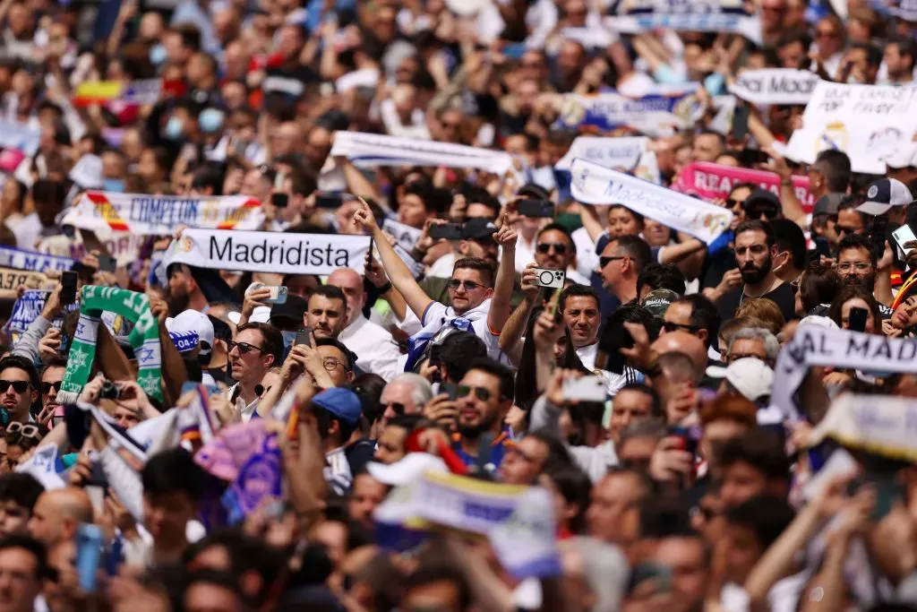 Cerca de 180 millones de euros ingresan al año en las cajas del Real Madrid gracias al pago de las cuotas sociales y de los abonos de los hinchas. Getty Images.