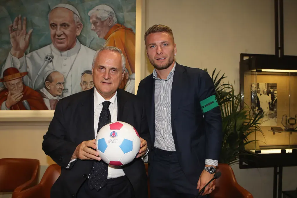 Claudio Lotito y Ciro Immobile en el Vaticano (Photo by Paolo Bruno/Getty Images)