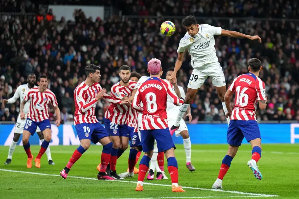 Álvaro Rodríguez convirtió su primer gol con el Real Madrid en el clásico ante el Atlético (Photo by Angel Martinez/Getty Images)