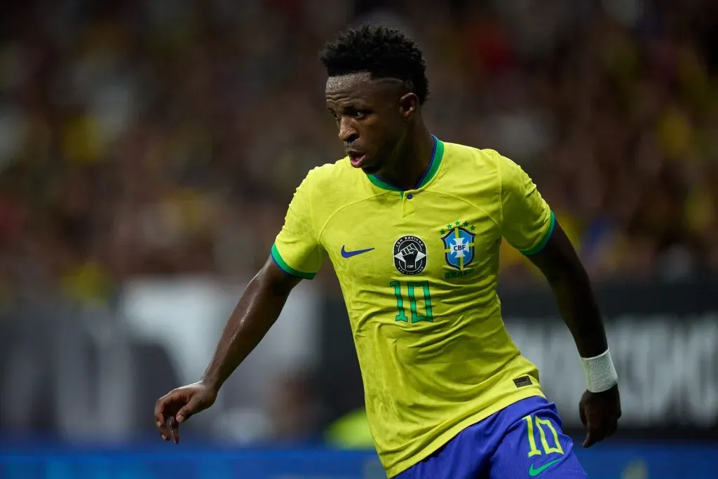Vinicius Junior tendrá que devolverle la #10 a Neymar (Photo by Alex Caparros/Getty Images)