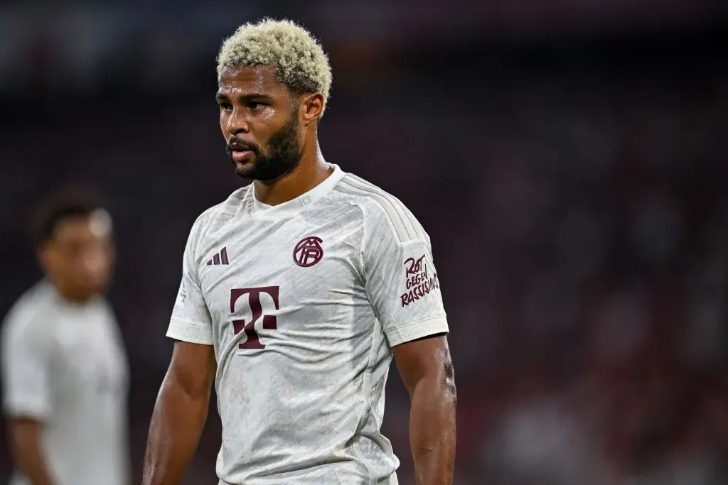 Serge Gnabry sufrió una dura lesión en el partido de Copa Alemana. (Photo by Daniel Kopatsch/Getty Images)