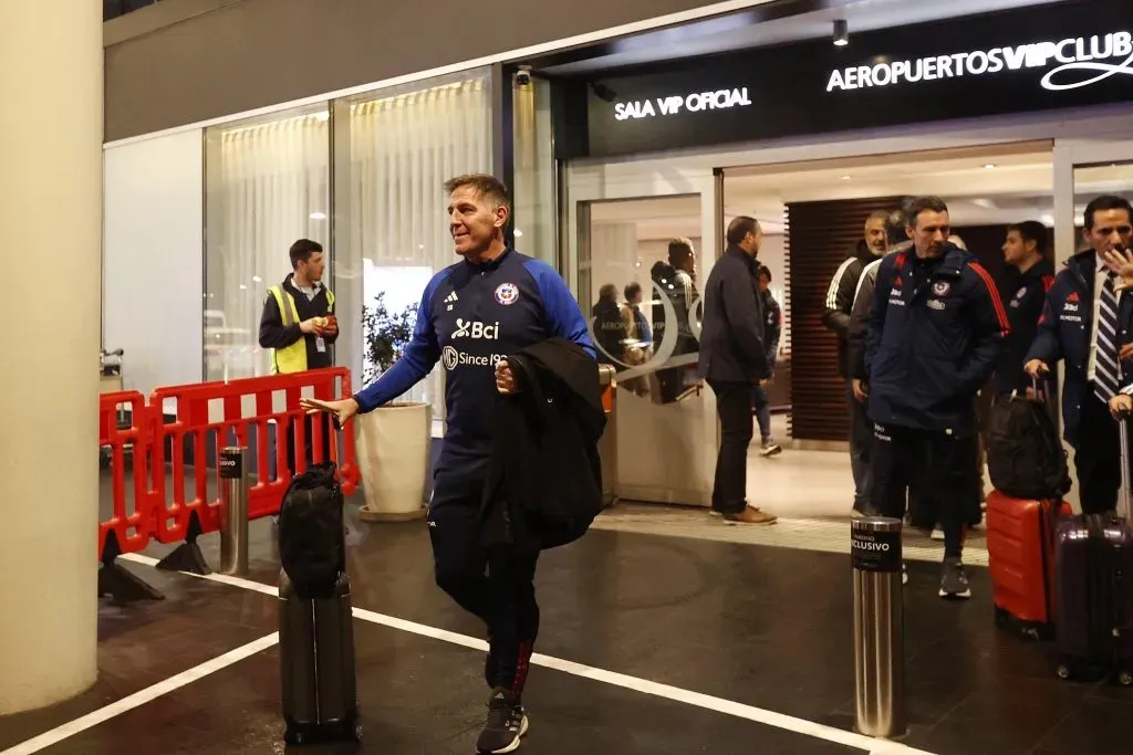 Eduardo Berizzo en la previa de un partido con Selección Chilena. (Foto: Twitter).