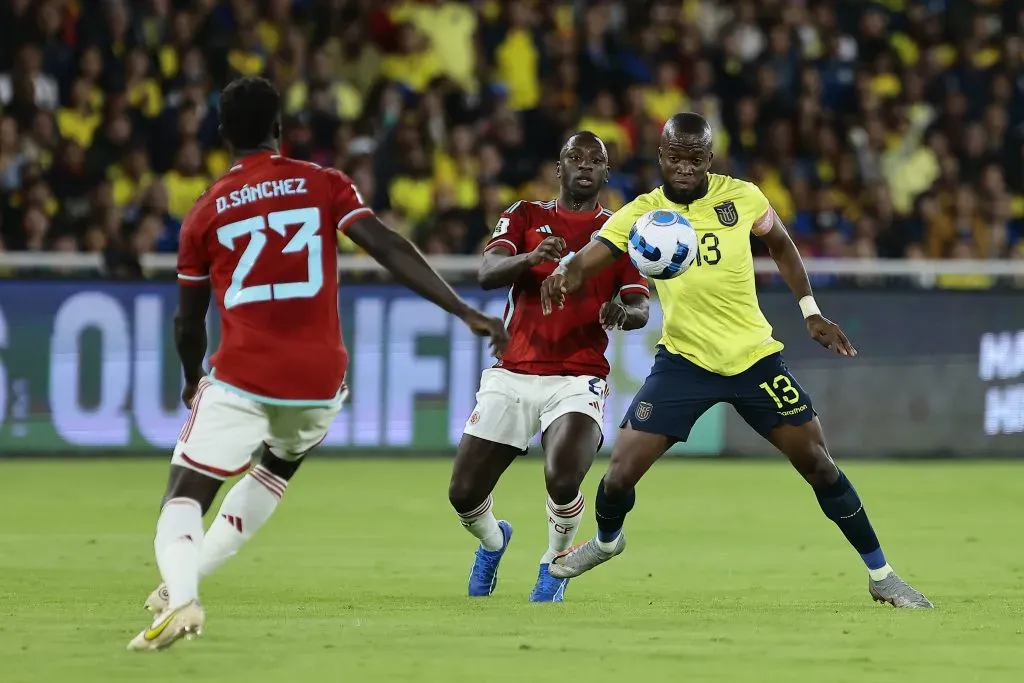 Enner Valencia se marchó del partido contra Colombia muy criticado por los hinchas de ‘La Tri’. (FOTO: GETTYIMAGES)