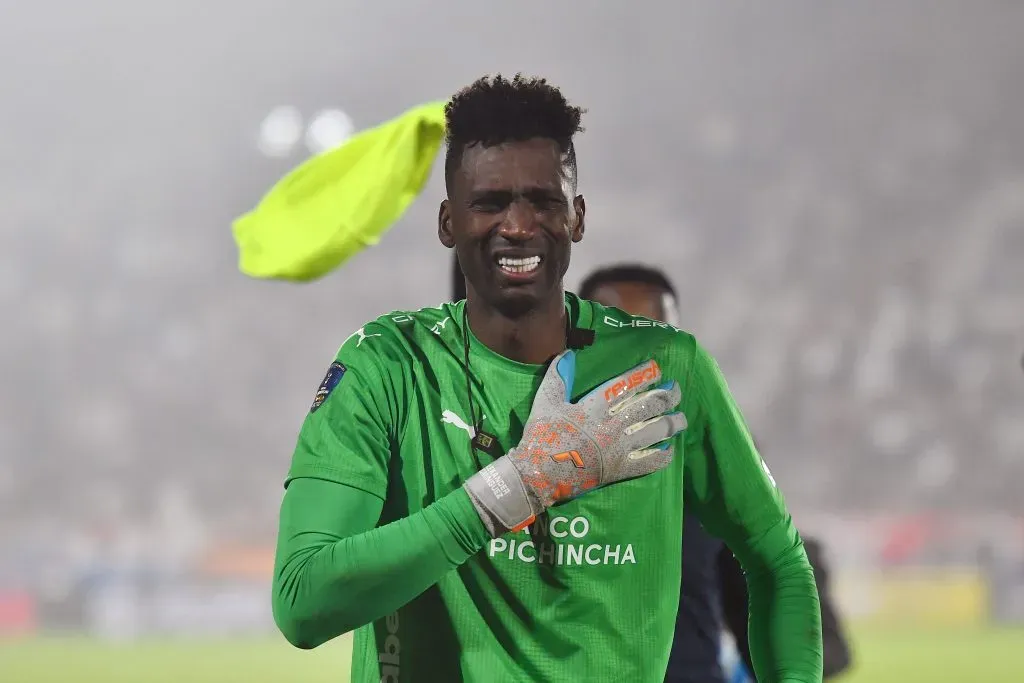 Alexander Domínguez tapó tres penales para que Liga de Quito salga campeón de la Copa Sudamericana. (Foto: GettyImages)