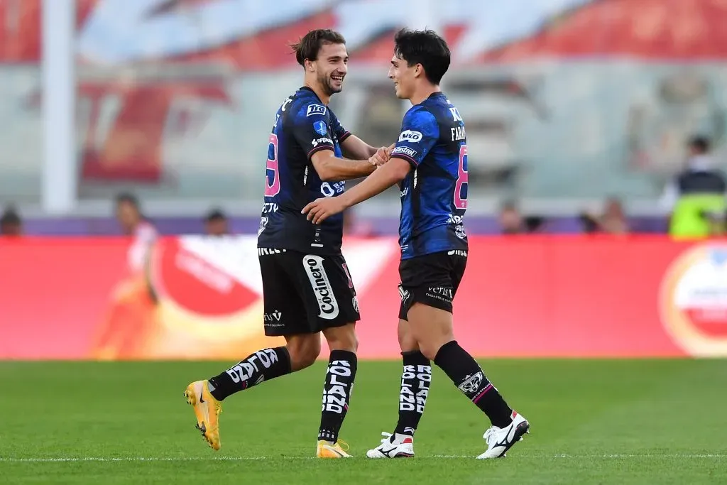 Lorenzo Faravelli y Lautaro Díaz celebrando sus goles en la final de Copa Sudamericana vs Sao Paulo. Foto: Getty.