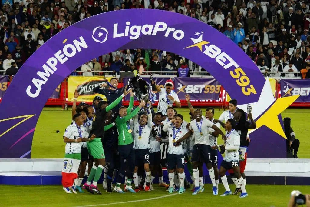 Liga de Quito ganó su primera LigaPro en la tercera final que ha disputado. (Foto: API)