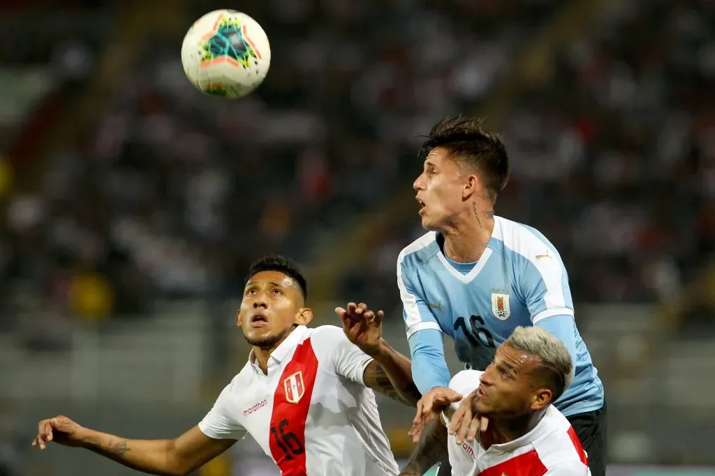 Christofer Gonzáles y Miguel Trauco jugando con la Selección Peruana. (Foto: Getty).