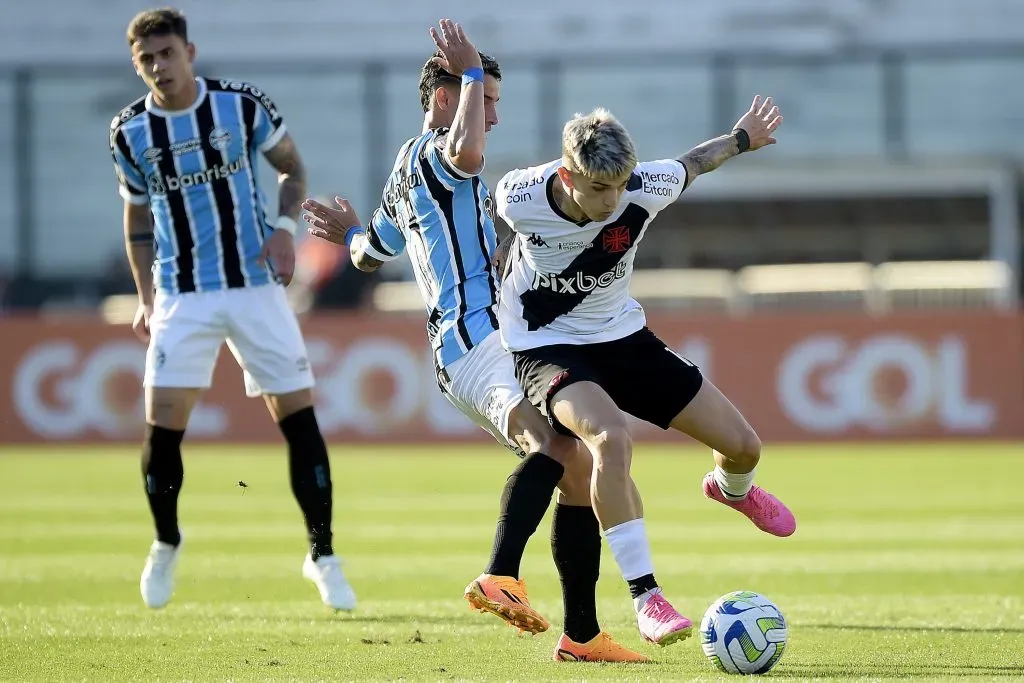Luca Orellano viene teniendo algunas oportunidades de jugar en Brasil con la camiseta de Vasco Da Gama. (Foto: GettyImages)