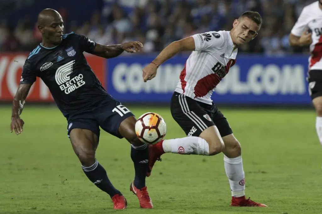 Óscar Bagui disputando la Copa Libertadores con River Plate. Foto: Getty.