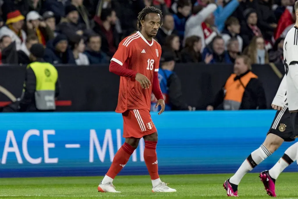 André Carrillo con Perú vs. Alemania. (Foto: IMAGO).