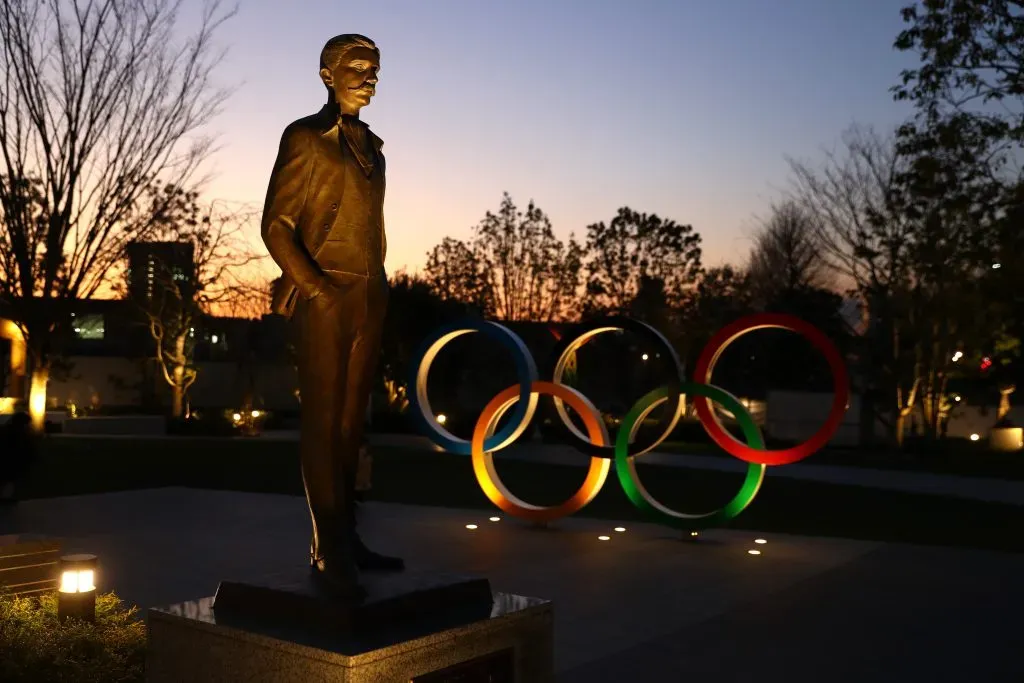 Estatua de Pierre de Coubertin, “padre” de los Juegos Olímpicos modernos (Getty)